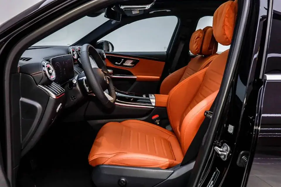 2025 MERCEDES-BENZ GLC thumbnail 2