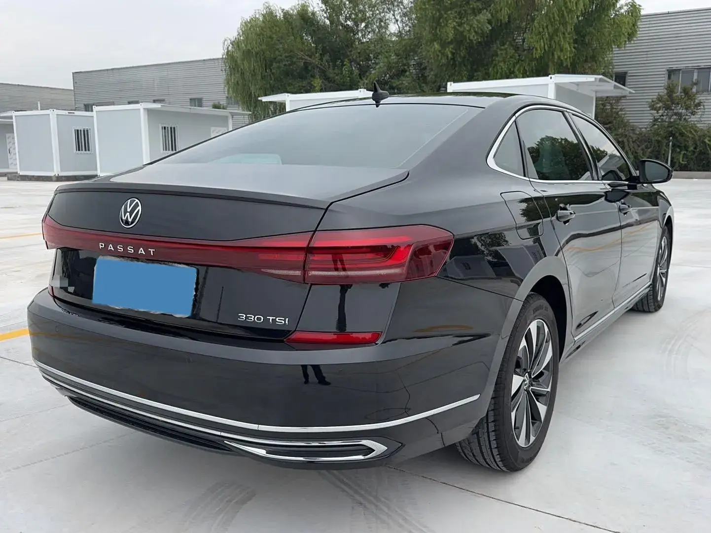 2022 VOLKSWAGEN PASSAT thumbnail 4