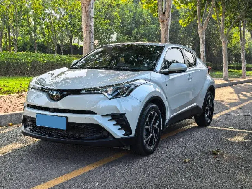 2020 TOYOTA C-HR view 1