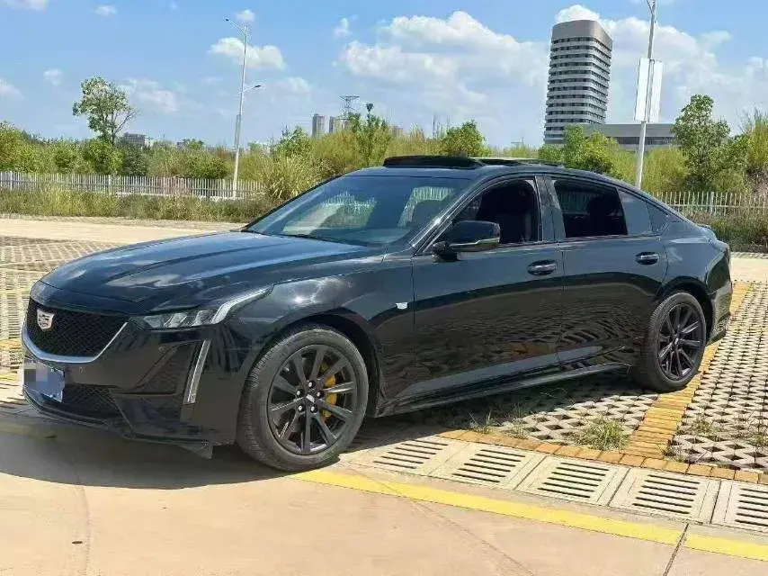 2023 CADILLAC CT5 view 1