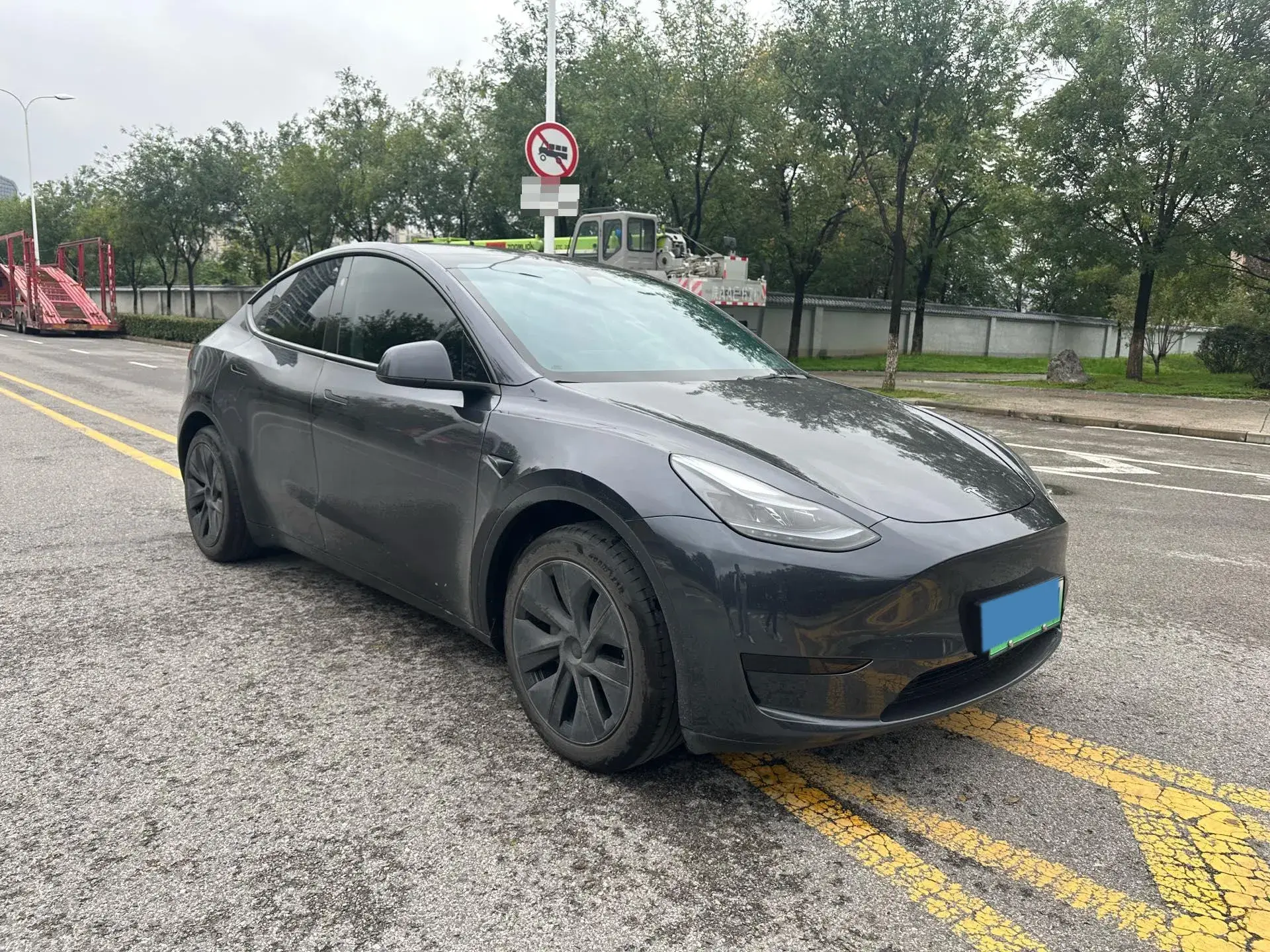 2024 TESLA MODEL thumbnail 2