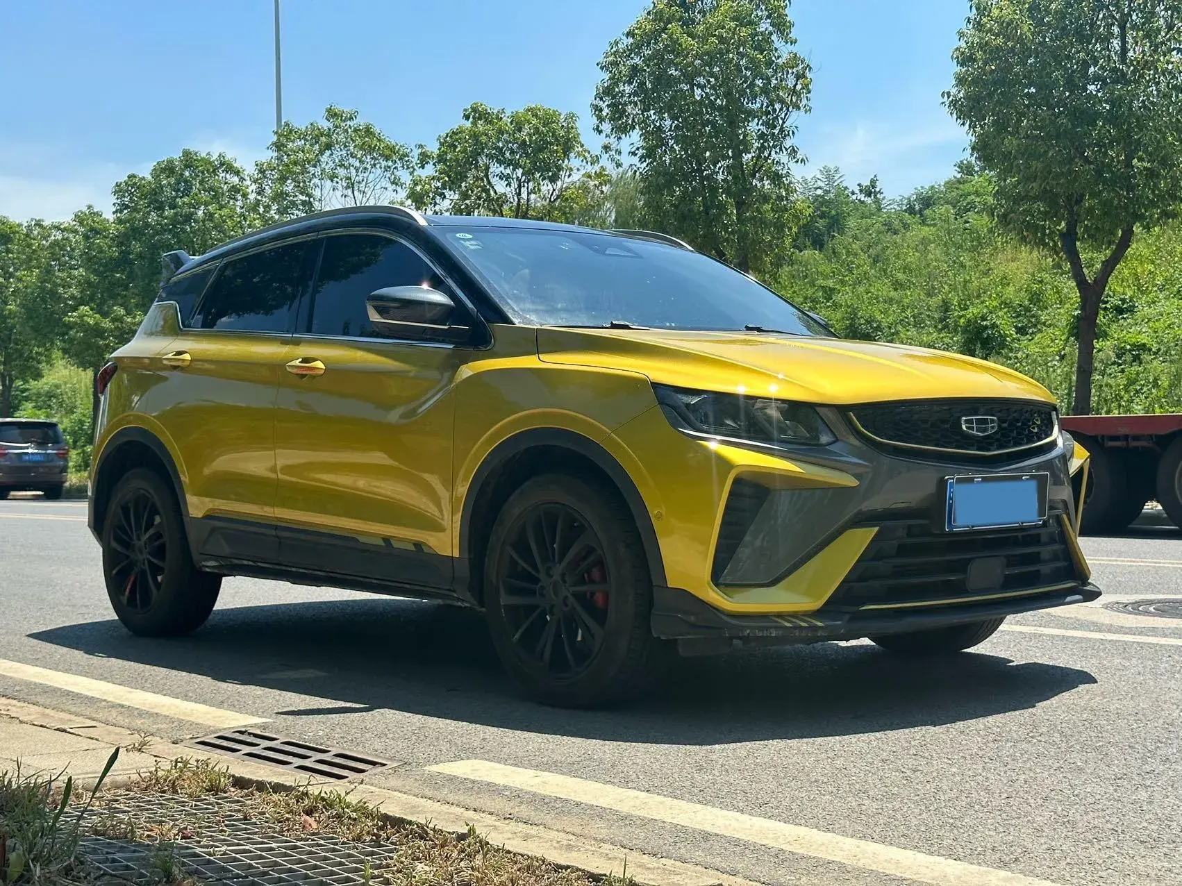 2021 GEELY COOLRAY thumbnail 3