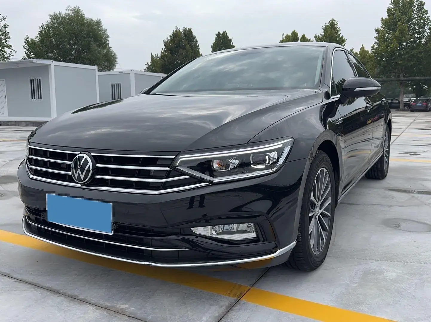 2020 VOLKSWAGEN MAGOTAN view 1