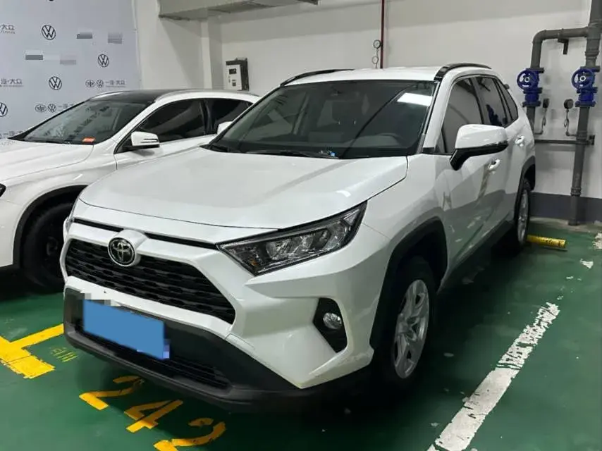 2022 TOYOTA RAV4 view 1