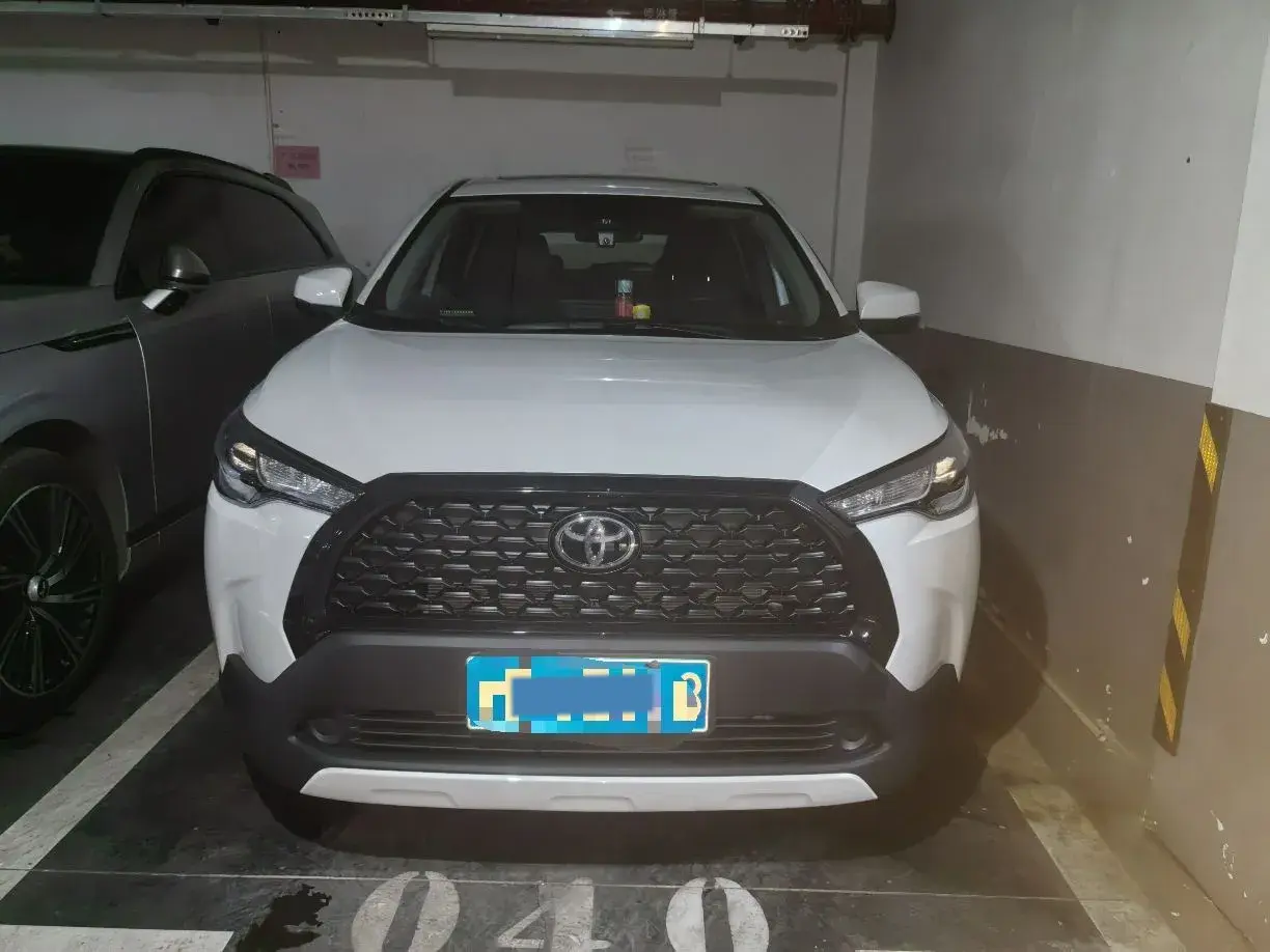 2024 TOYOTA COROLLA thumbnail 2