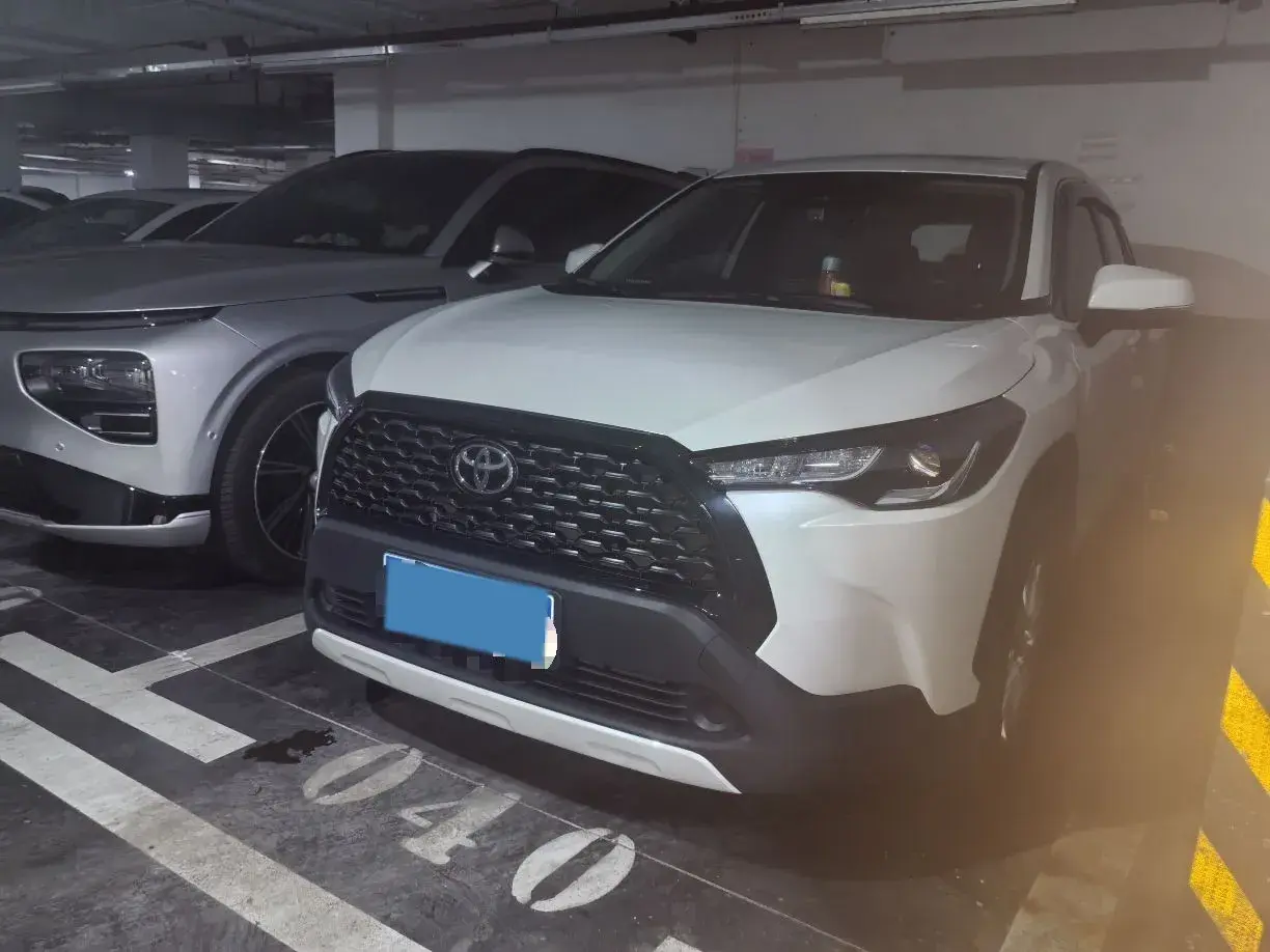 2024 TOYOTA COROLLA view 1