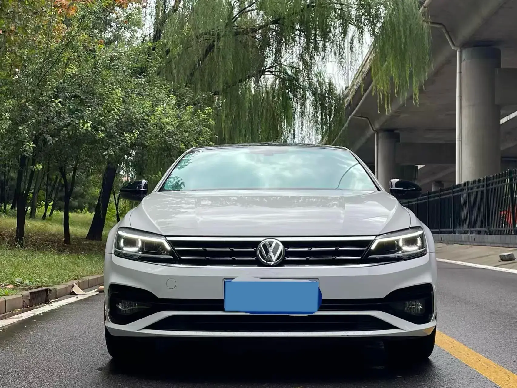 2019 VOLKSWAGEN LAMANDO thumbnail 2