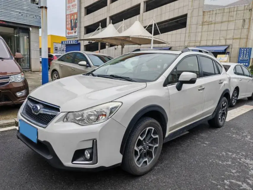 2017 SUBARU XV view 1