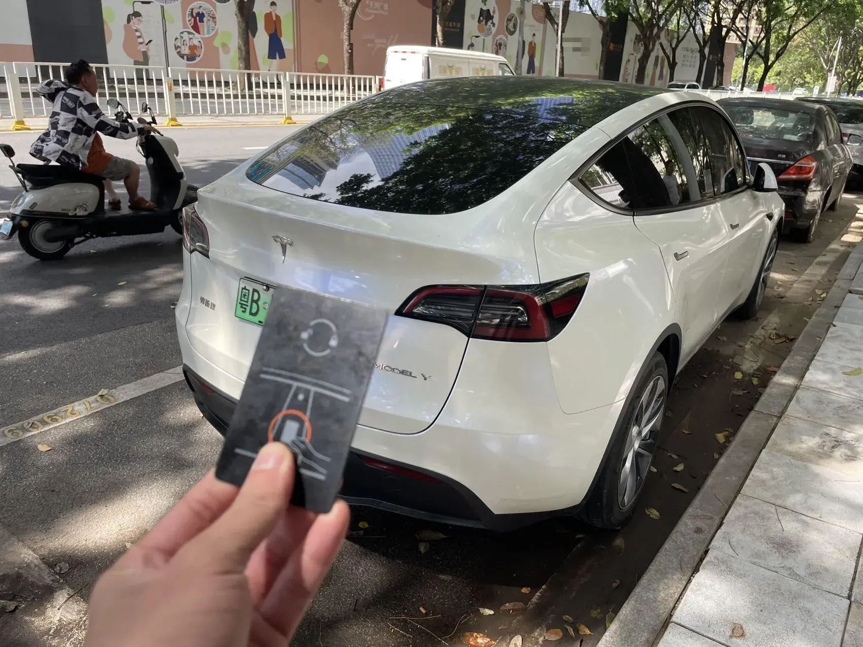 2021 TESLA MODEL thumbnail 2