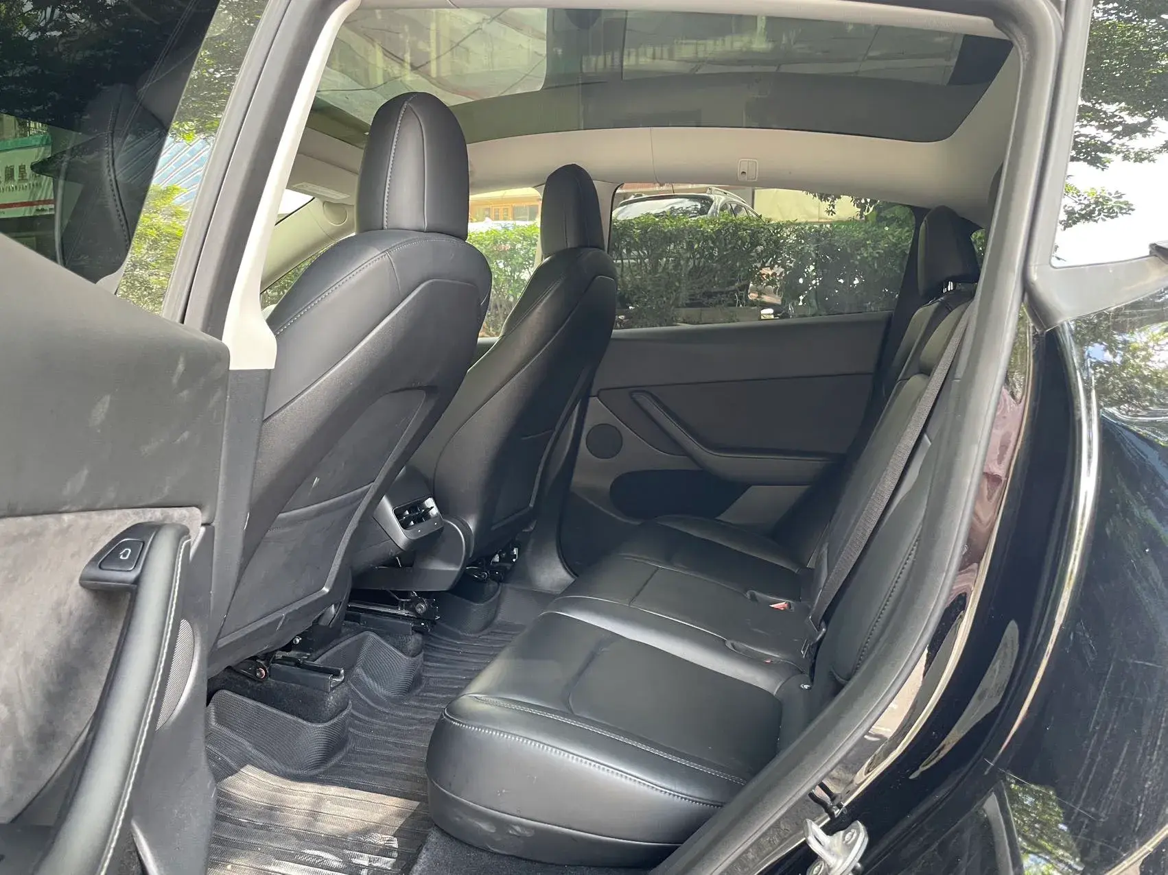 2021 TESLA MODEL thumbnail 4