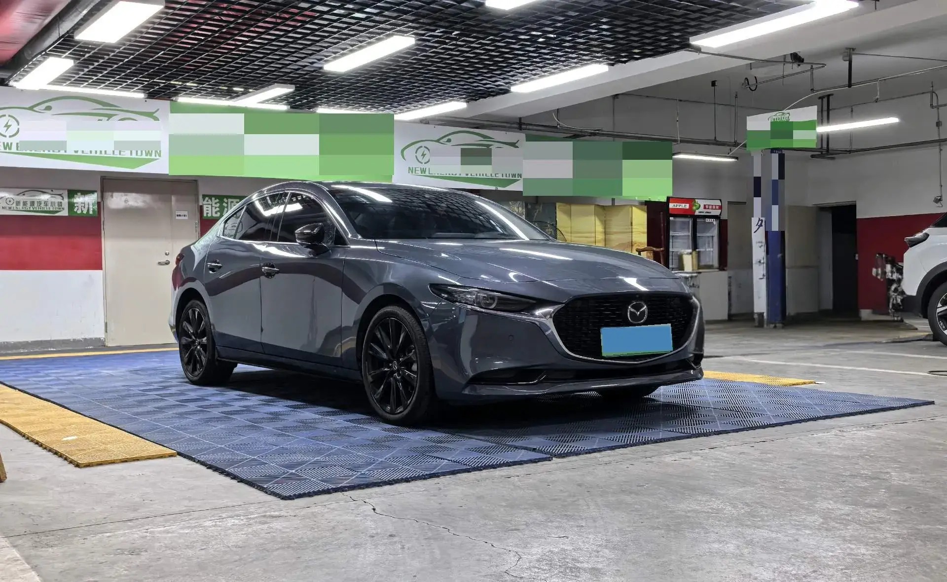 2022 MAZDA 3 thumbnail 3