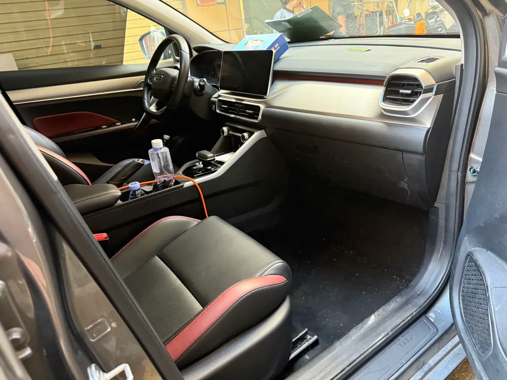 2021 GEELY COOLRAY thumbnail 2