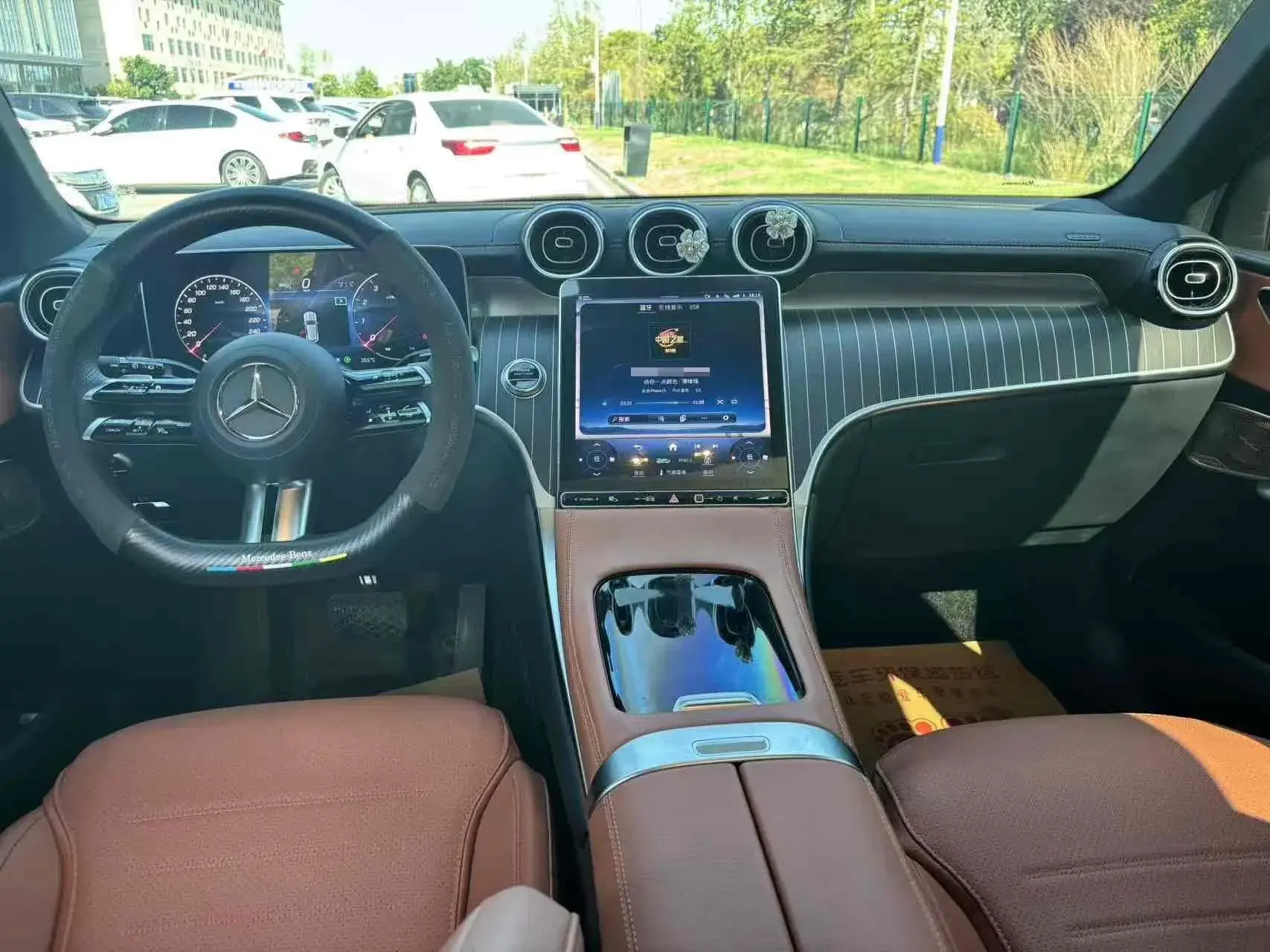 2023 MERCEDES-BENZ GLC thumbnail 4