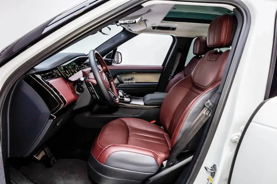 2023 LAND ROVER thumbnail 2