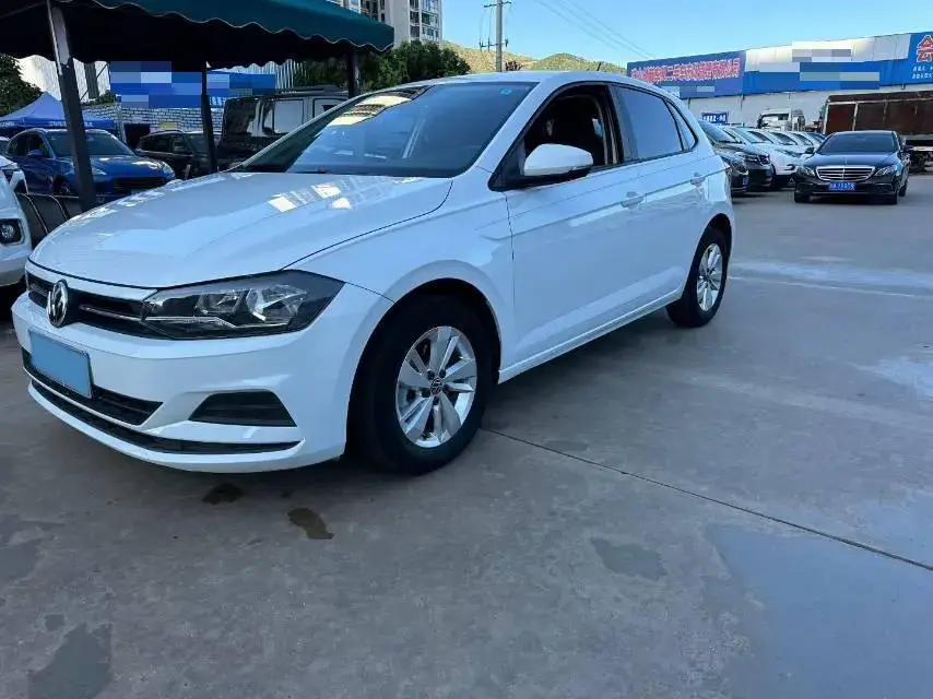 2023 VOLKSWAGEN POLO view 1