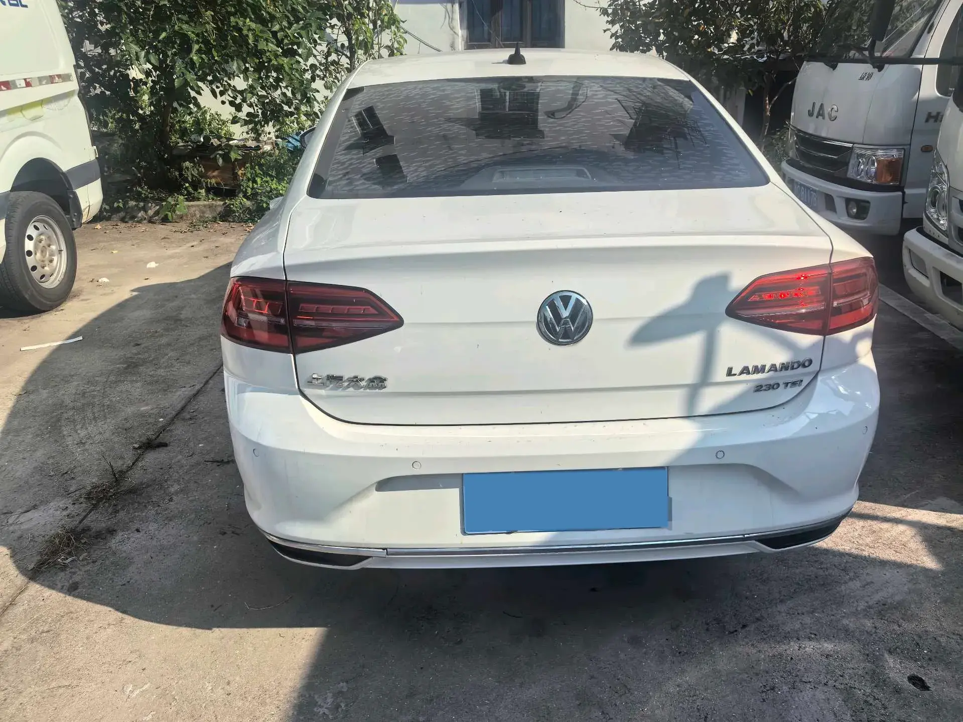 2019 VOLKSWAGEN LAMANDO thumbnail 2