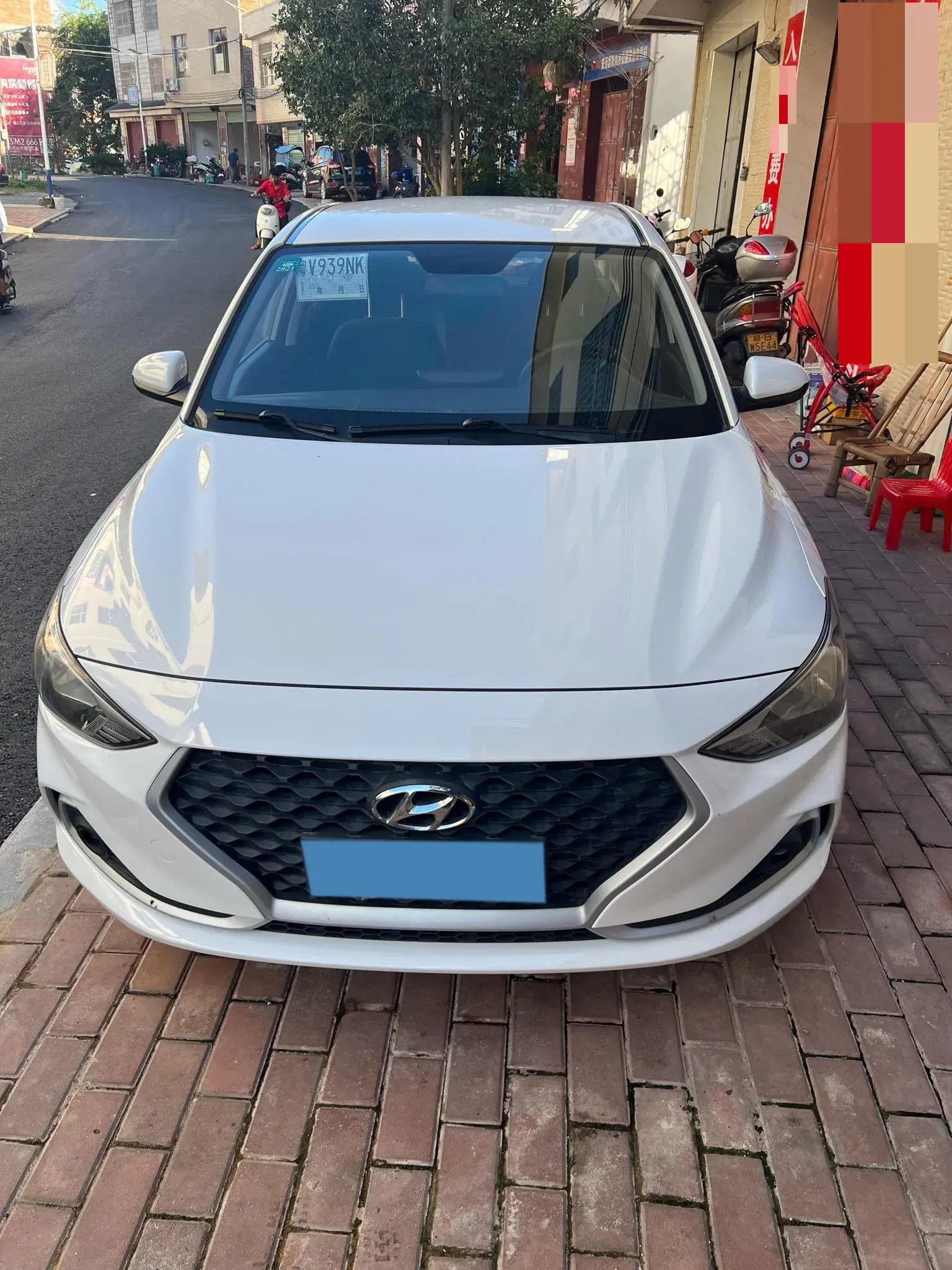 2017 HYUNDAI CELESTA thumbnail 2