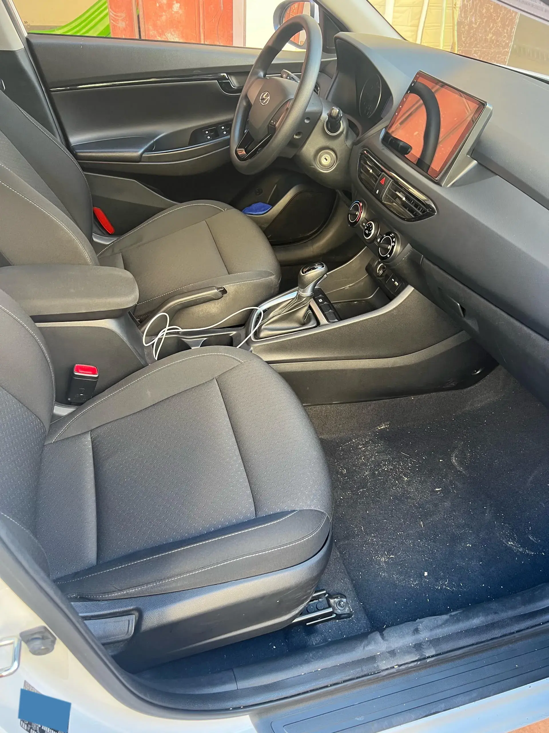 2017 HYUNDAI CELESTA thumbnail 4