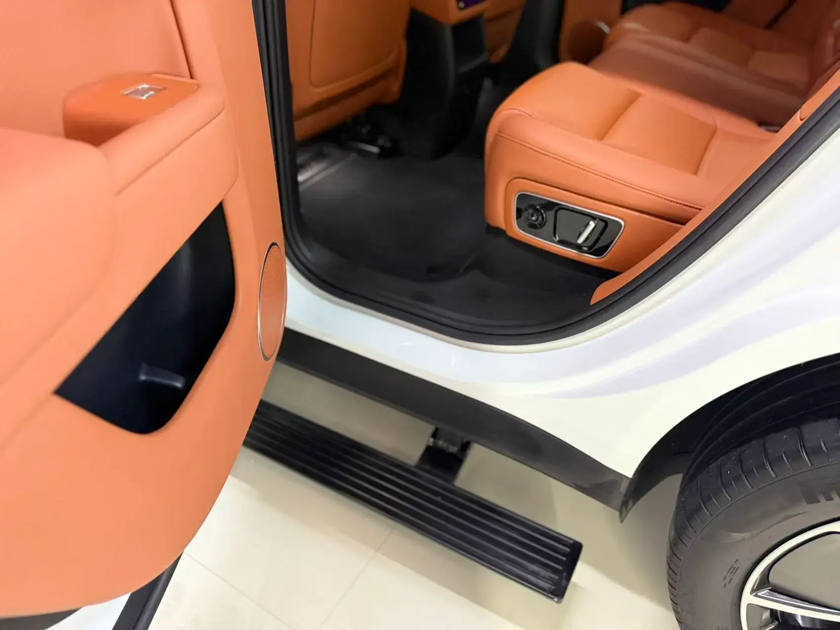 2024 LI L7 thumbnail 4