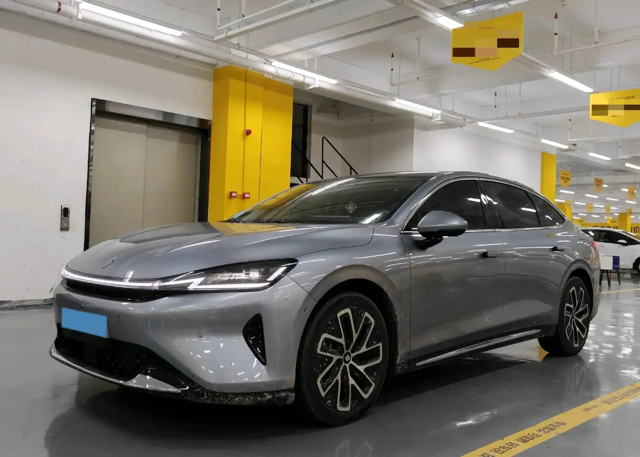 2025 BaoJun XiangJing 1.5T 143HP L4 1DHT PHEV