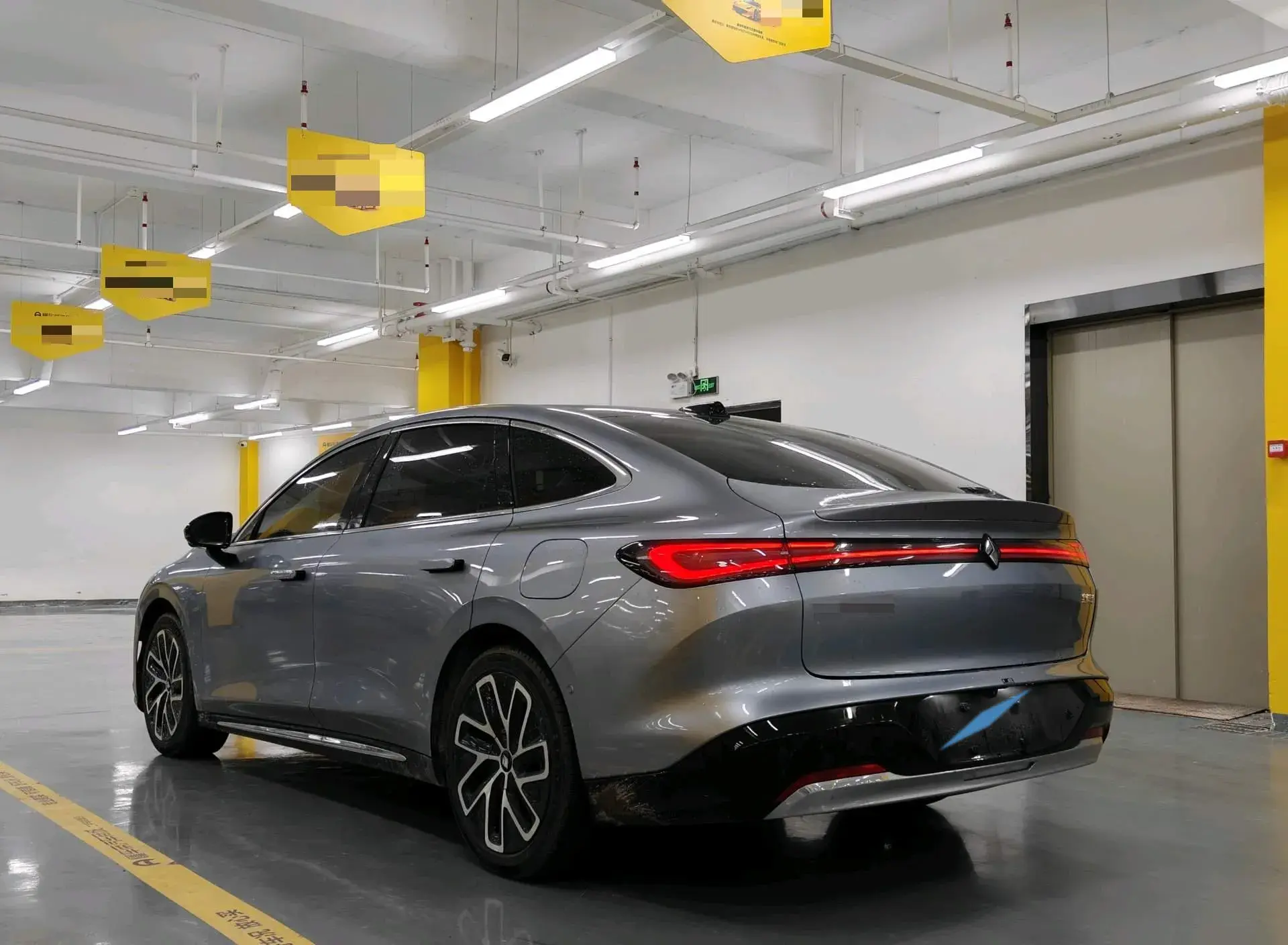 2025 BAOJUN XIANGJING thumbnail 3