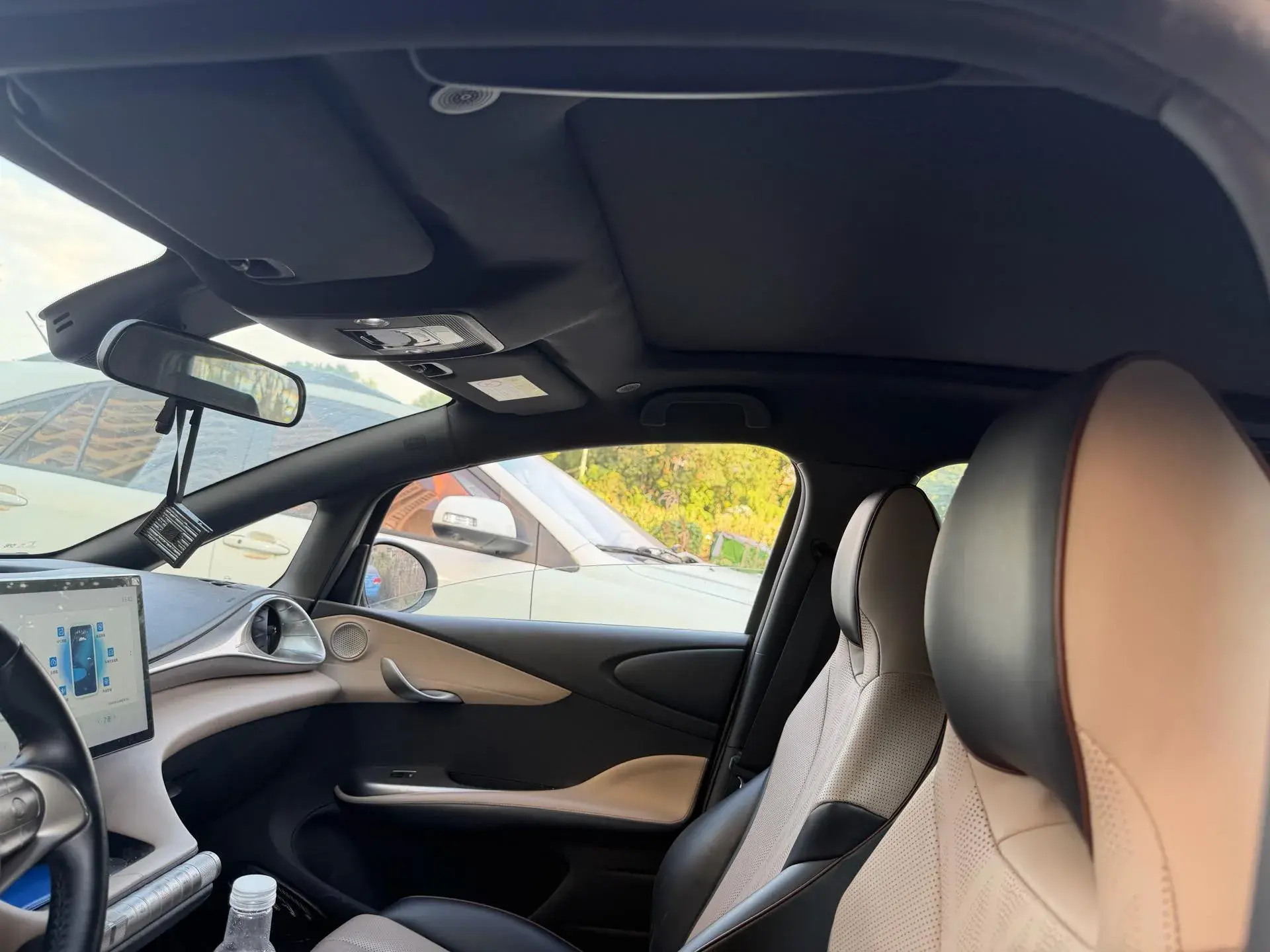 2023 BYD DOLPHIN thumbnail 4