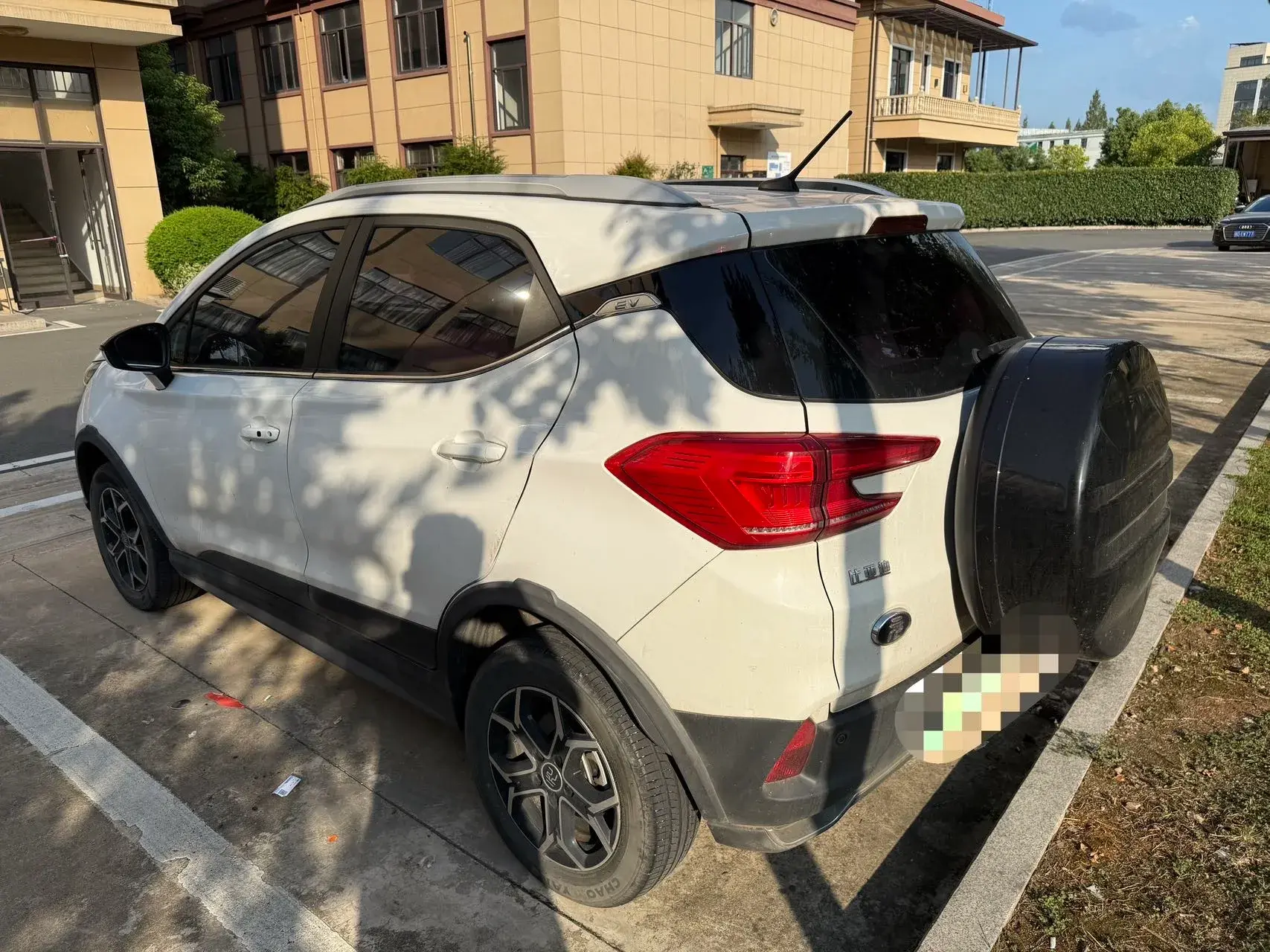 2021 BYD YUAN thumbnail 3