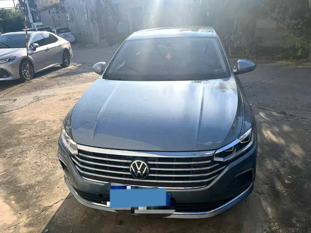 2023 VOLKSWAGEN LAVIDA thumbnail 2