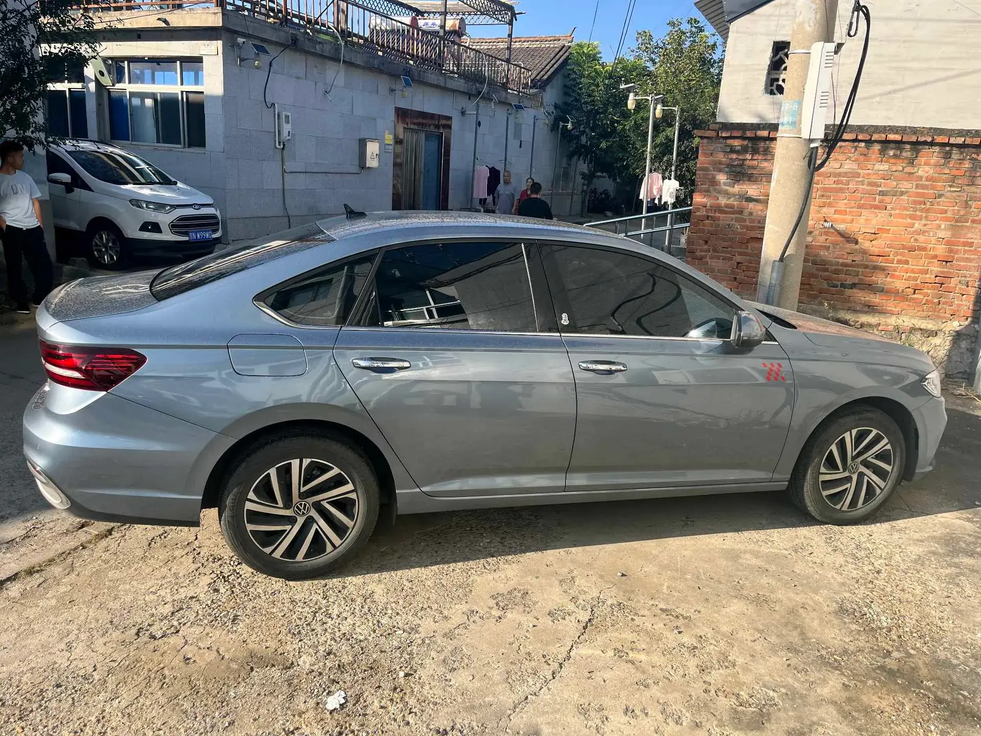 2023 VOLKSWAGEN LAVIDA thumbnail 4