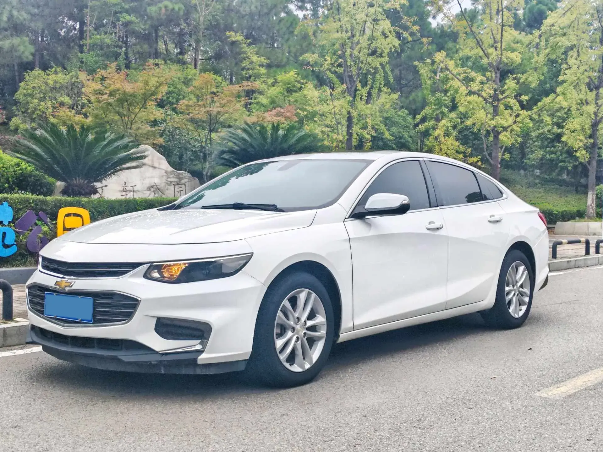 2018 CHEVROLET MALIBU view 1