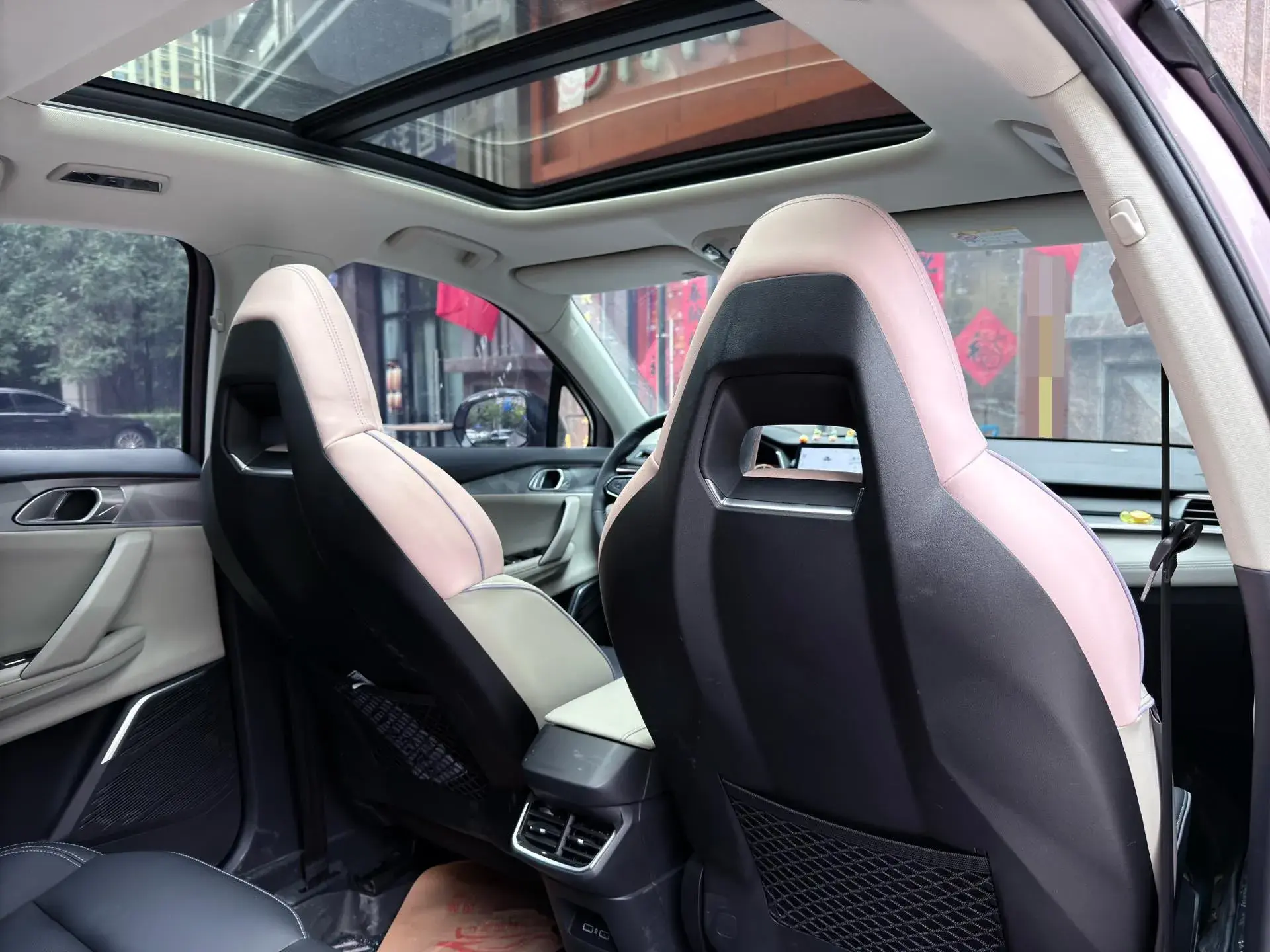 2023 LYNK&CO 06 thumbnail 4