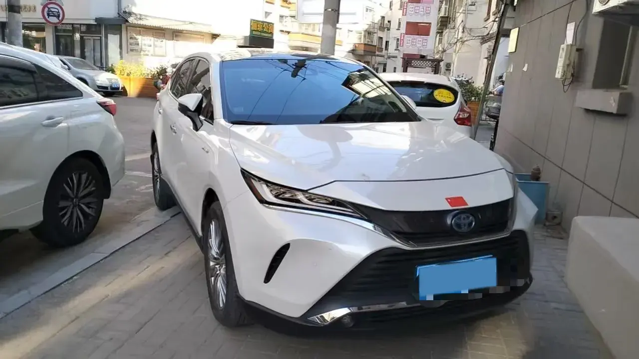 2022 TOYOTA HARRIER thumbnail 2