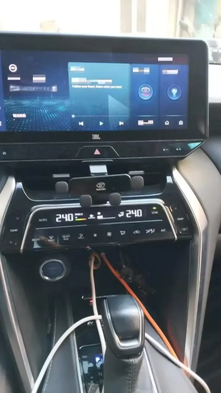 2022 TOYOTA HARRIER thumbnail 3