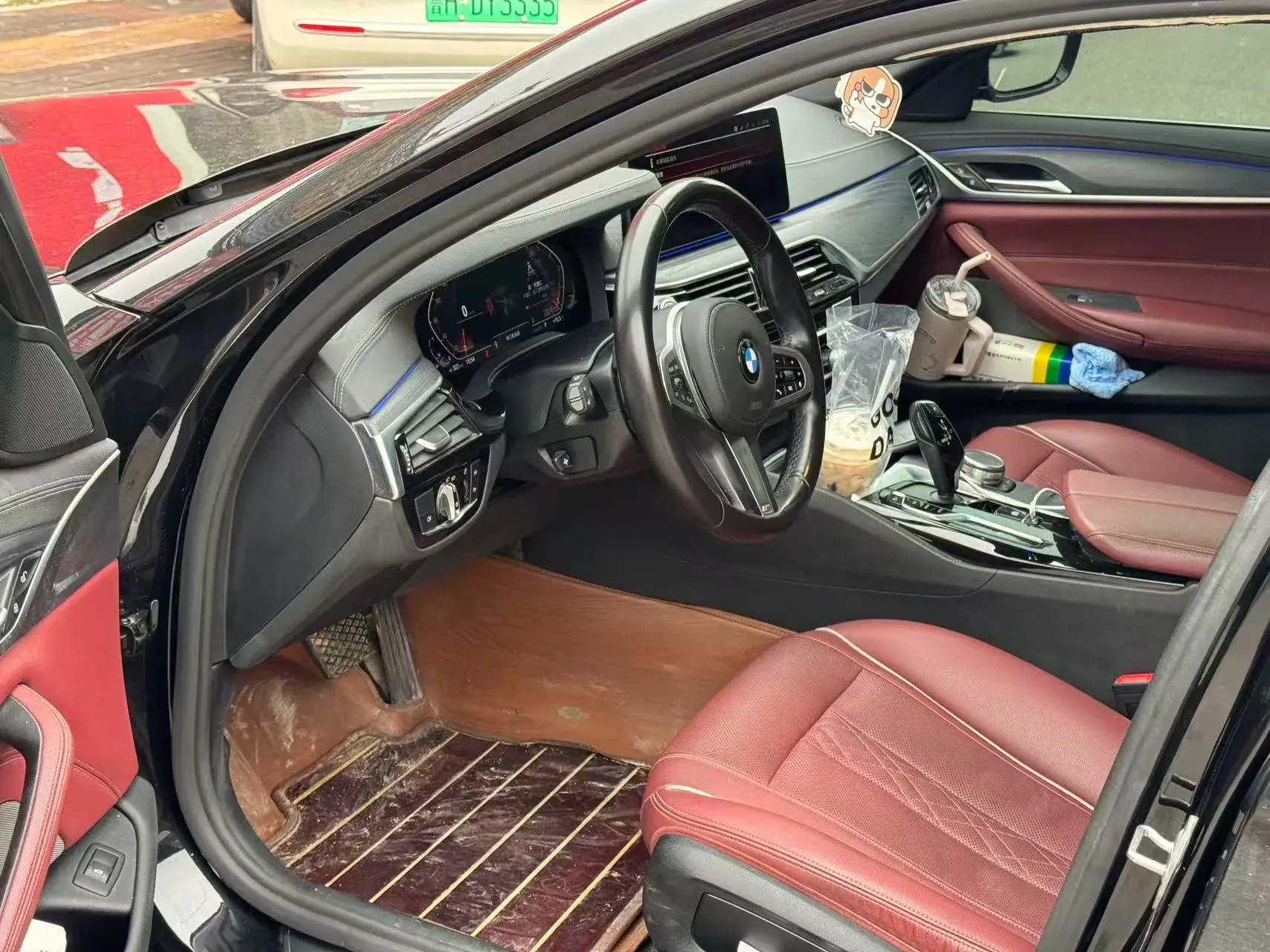 2022 BMW 5 thumbnail 2