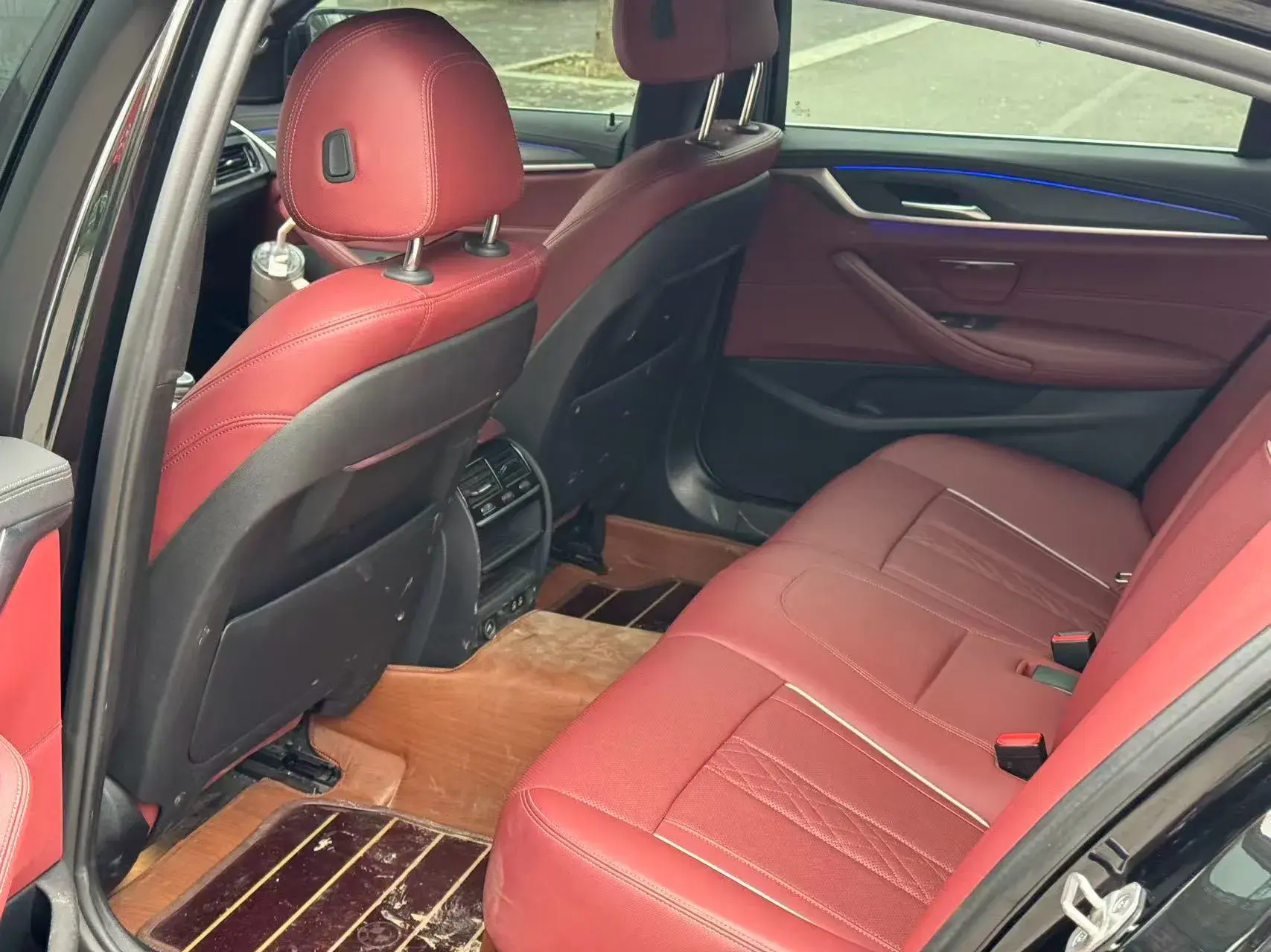 2022 BMW 5 thumbnail 4