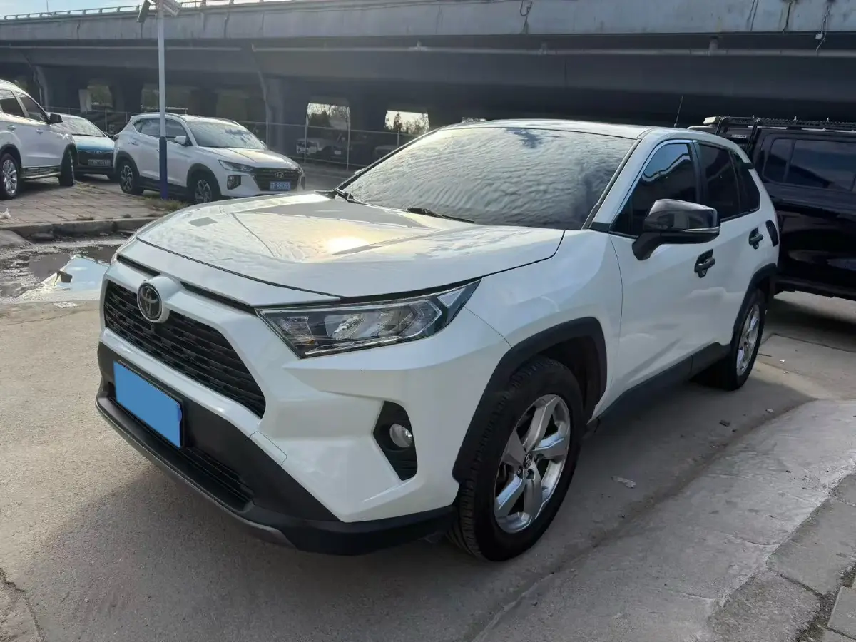 2020 Toyota RAV4 2.0L 171HP L4 CVT