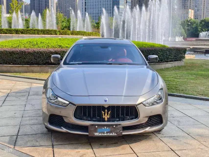 2013 MASERATI QUATTROPORTE thumbnail 2