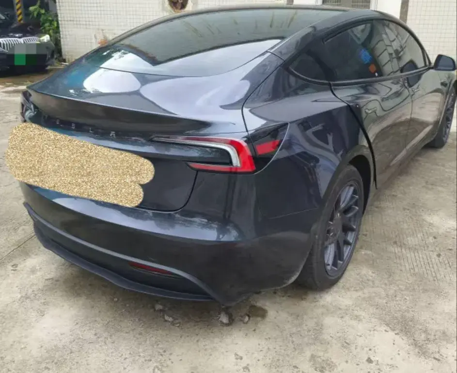 2025 TESLA MODEL thumbnail 2