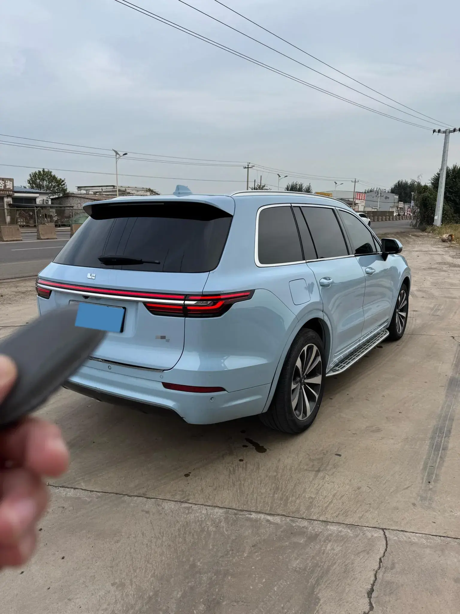 2020 LI ONE thumbnail 4