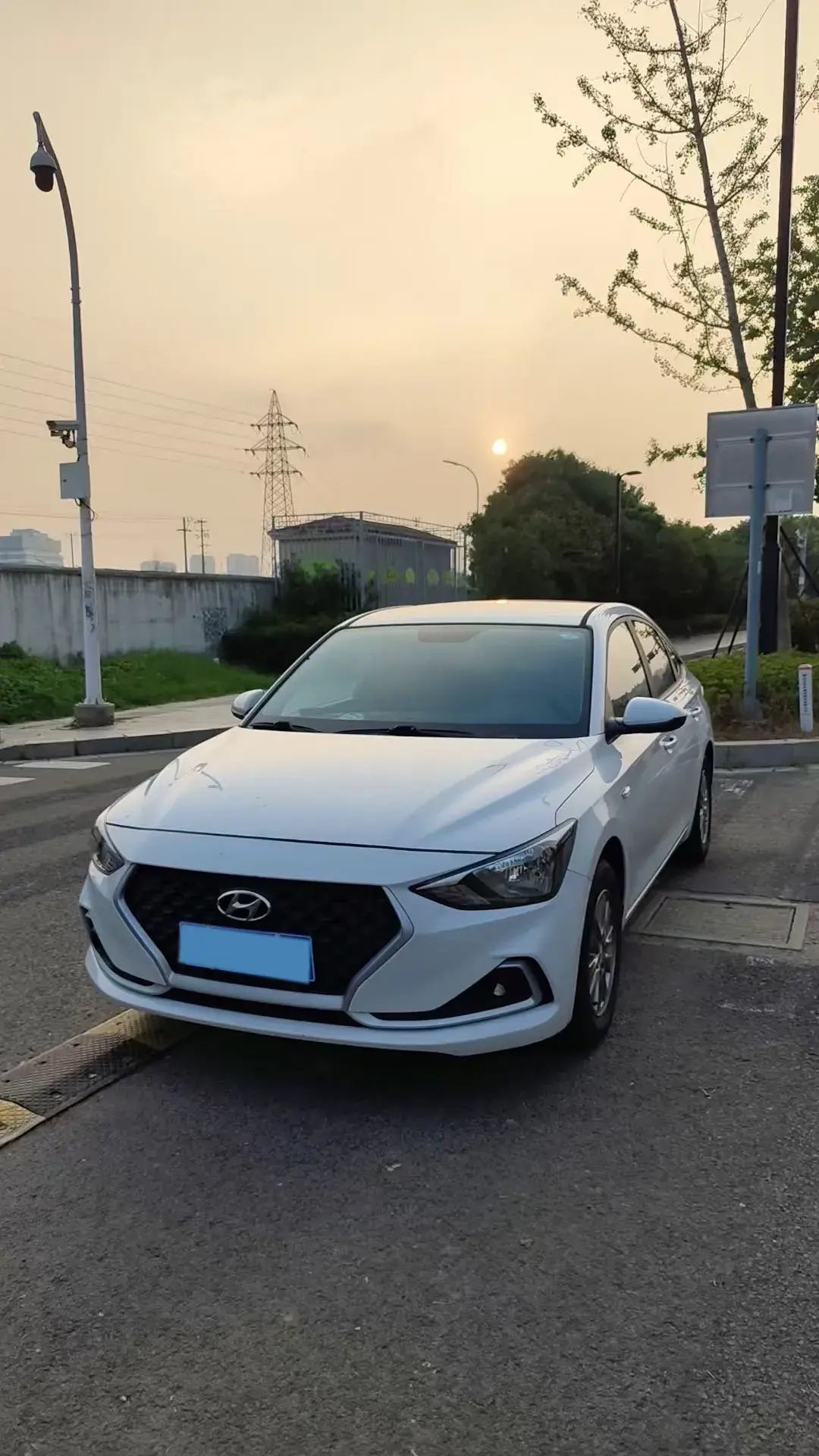 2017 HYUNDAI CELESTA view 1