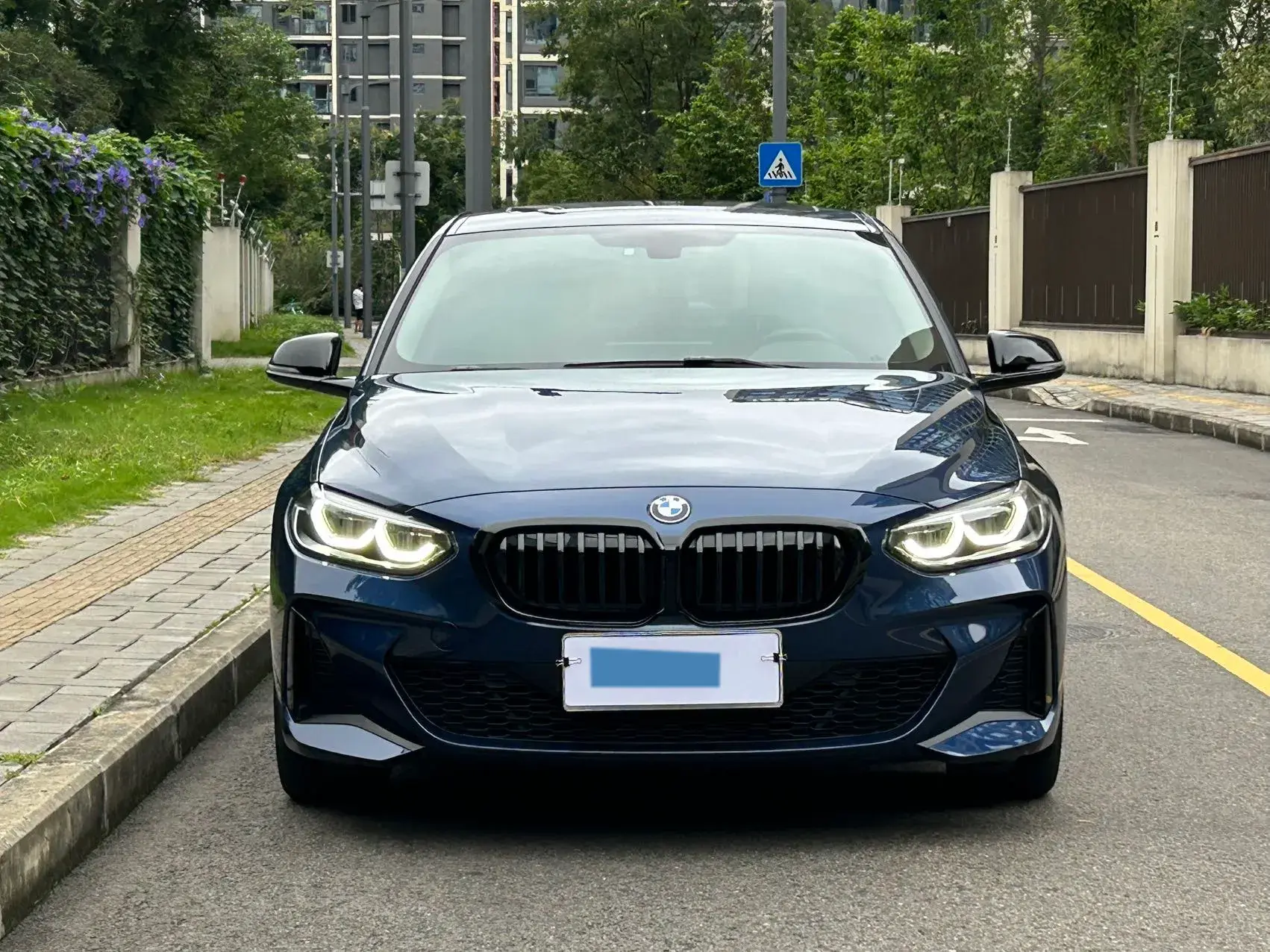 2021 BMW 1 thumbnail 2
