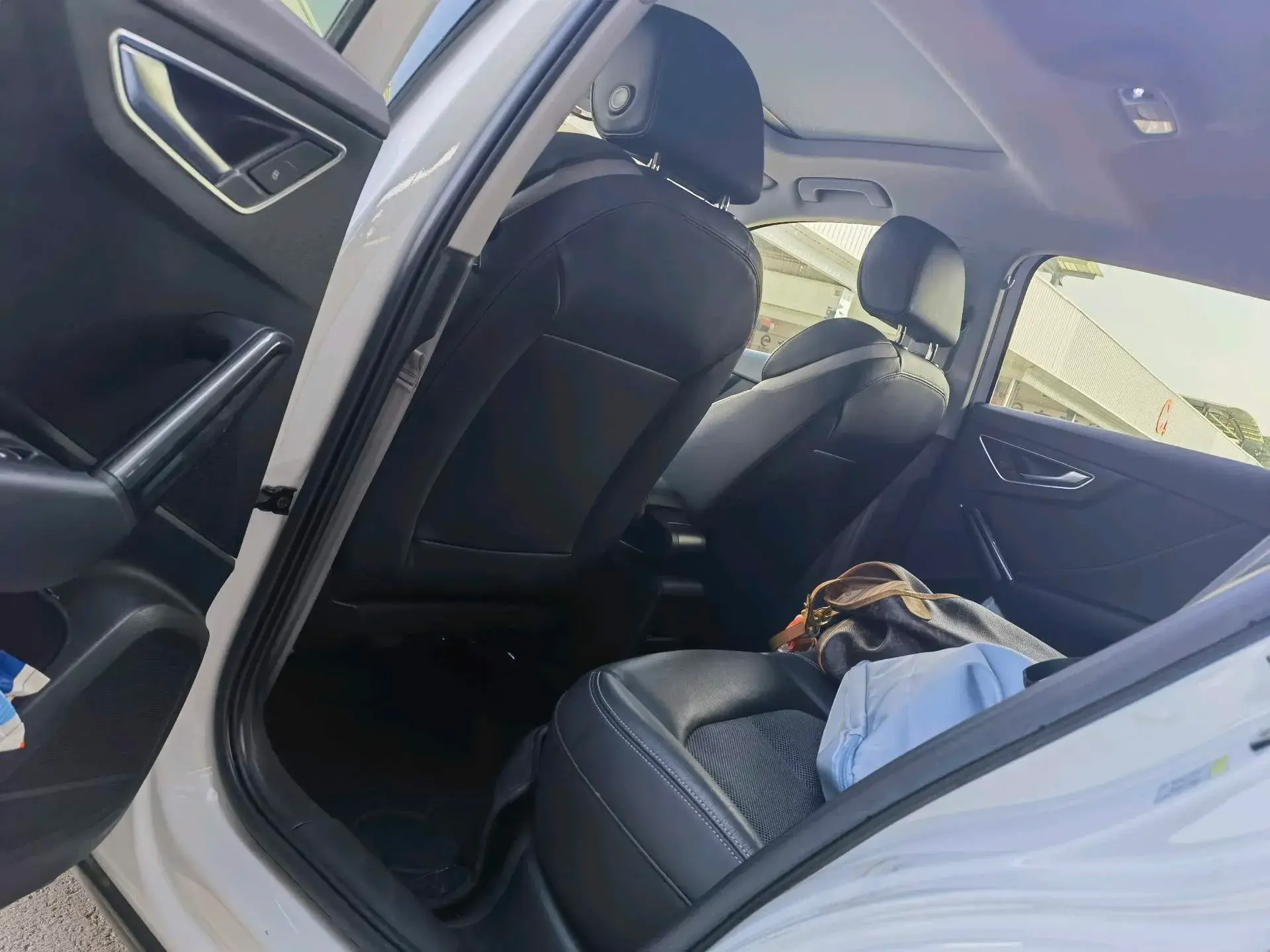 2021 AUDI Q2L thumbnail 3