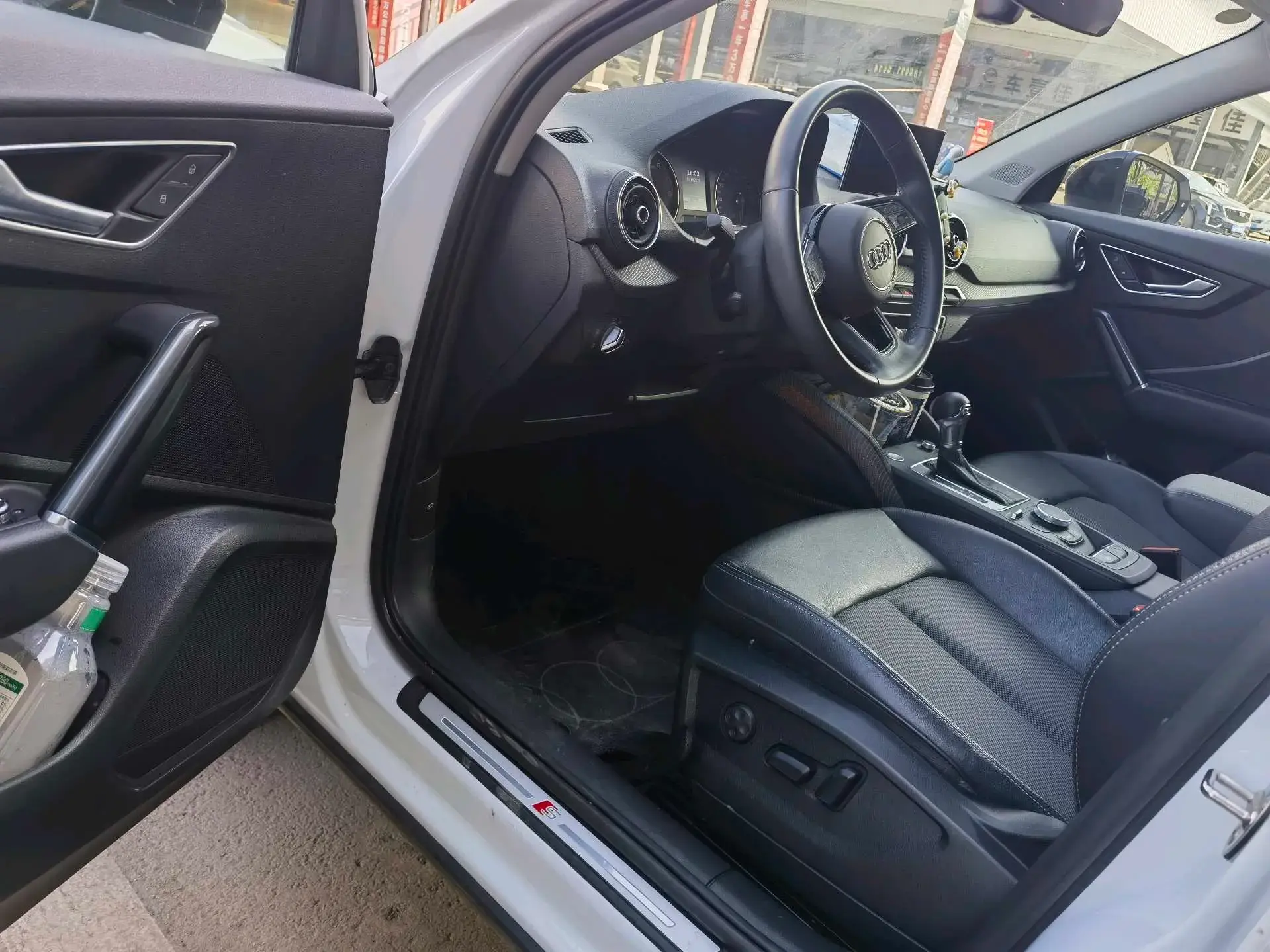 2021 AUDI Q2L thumbnail 2