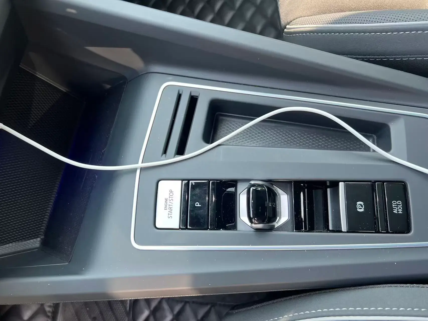 2021 VOLKSWAGEN GOLF thumbnail 4