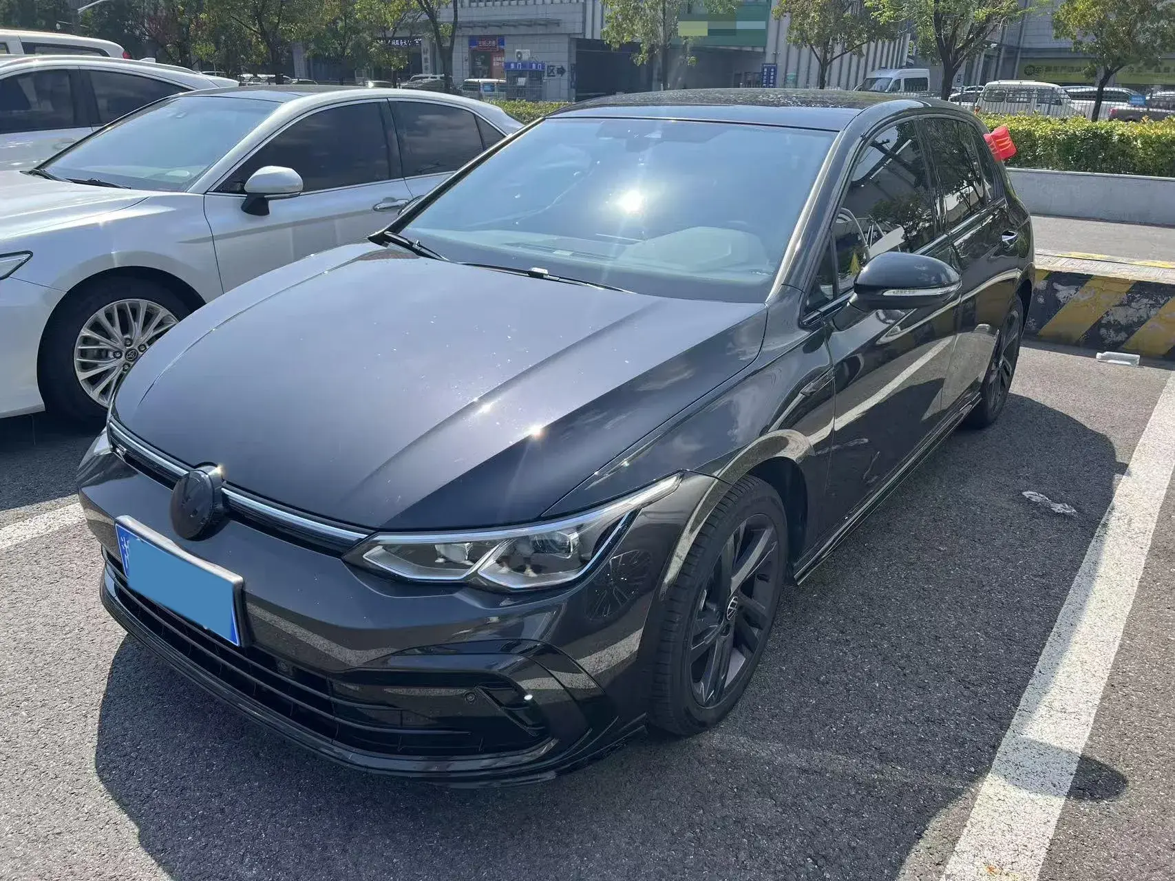 2021 VOLKSWAGEN GOLF view 1