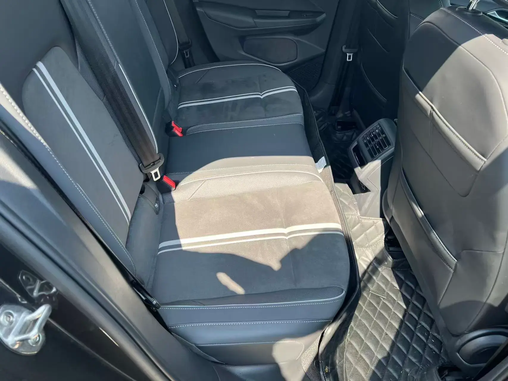 2021 VOLKSWAGEN GOLF thumbnail 3