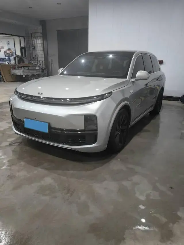 2023 LI L8 view 1