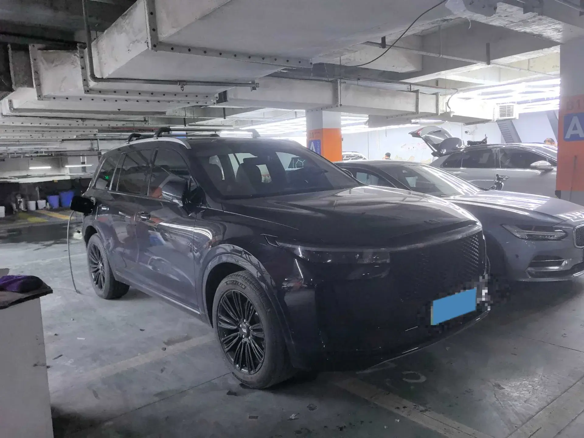 2020 LI ONE thumbnail 3