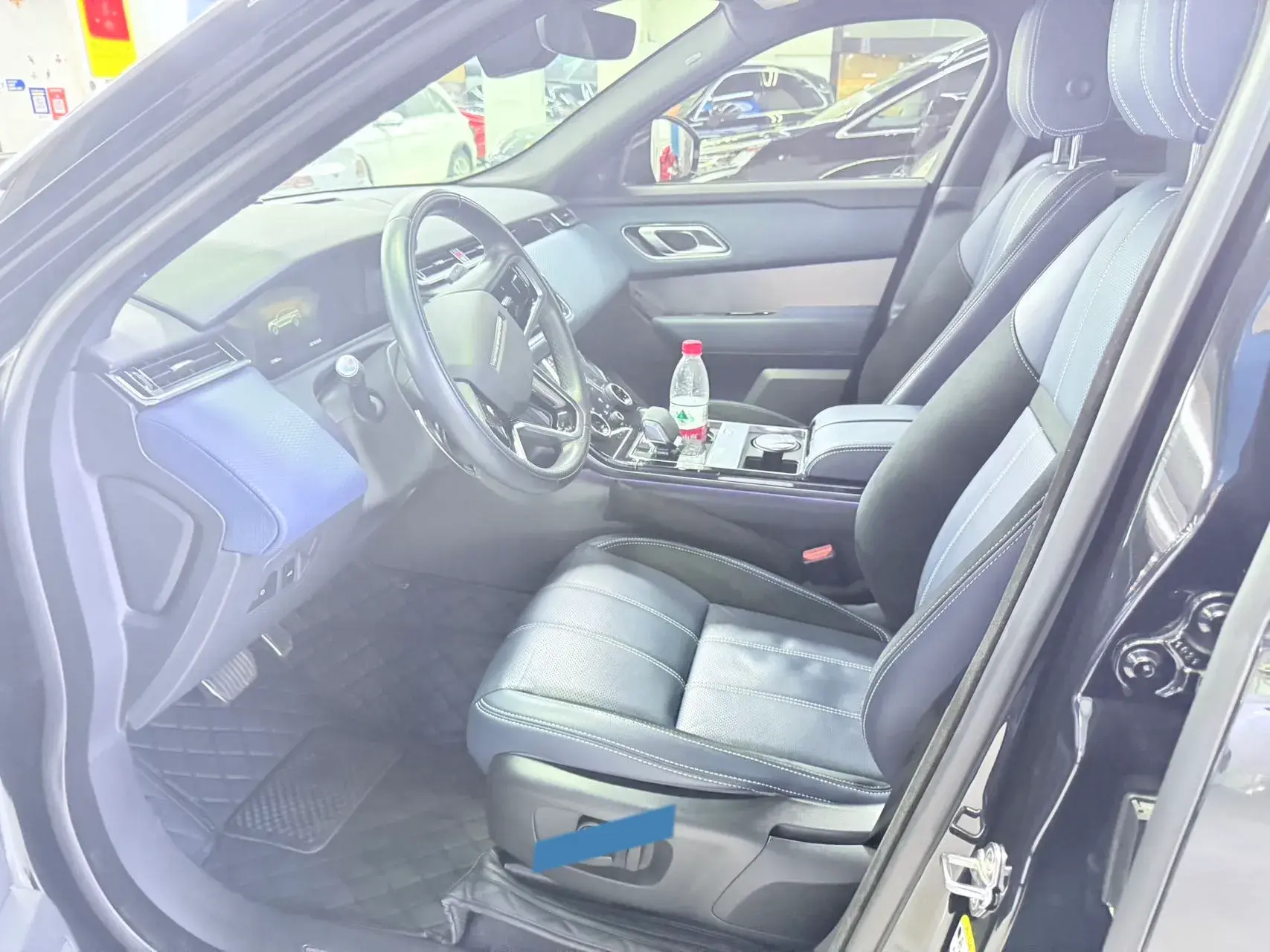 2021 LAND ROVER thumbnail 4