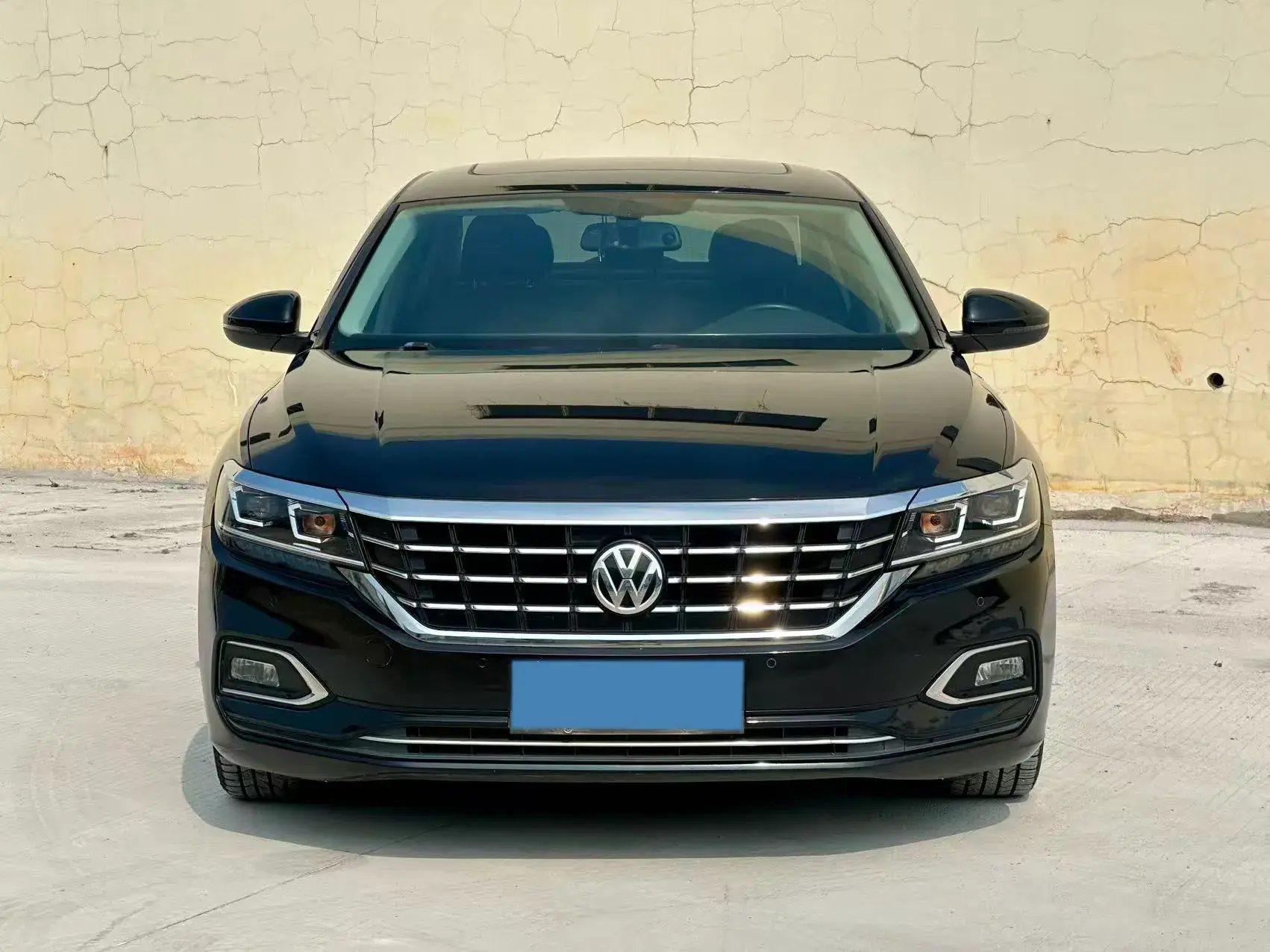 2019 VOLKSWAGEN PASSAT thumbnail 2